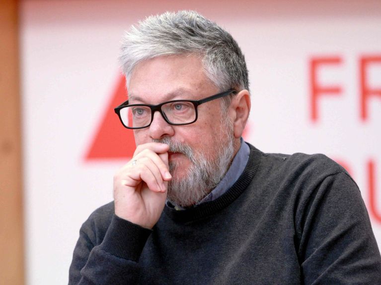 Michail Schischkin spricht auf der Frankfurter Buchmesse Michail Schischkin spricht auf der Frankfurter Buchmesse